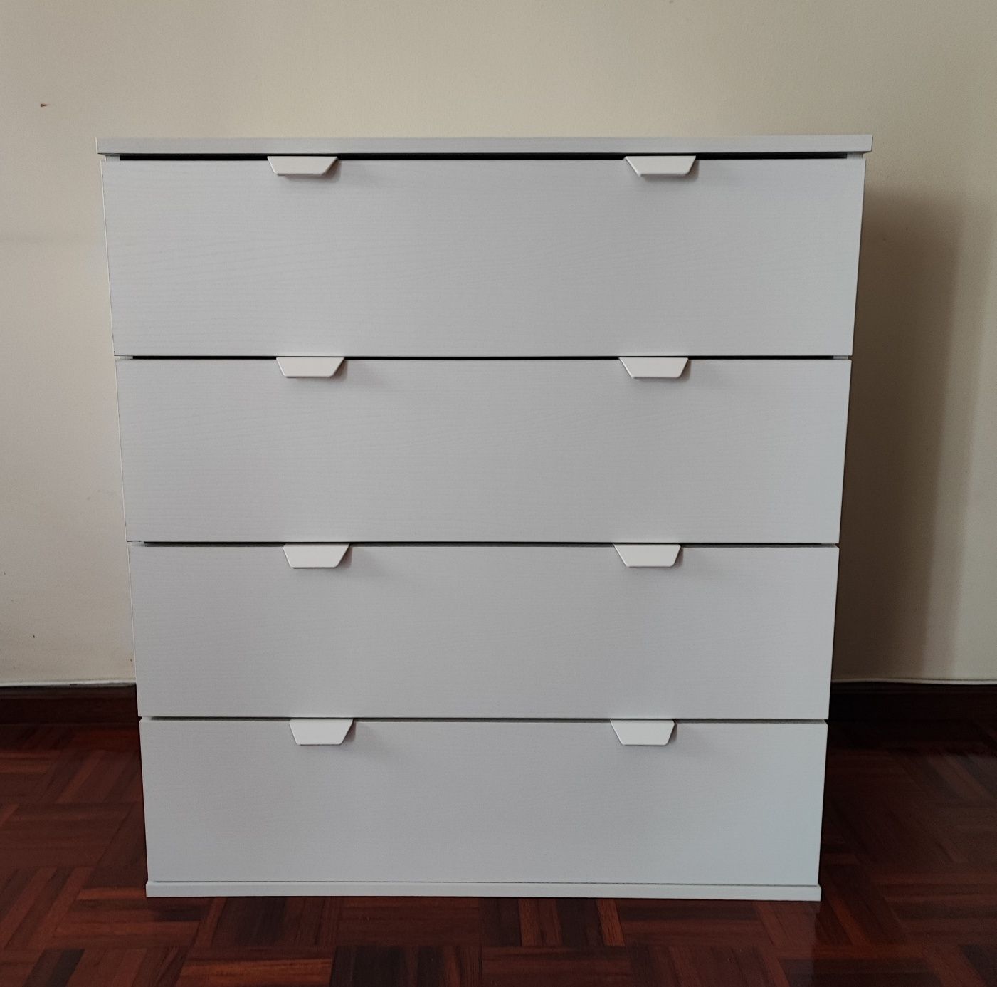 Cómoda Branco com 4 Gavetas