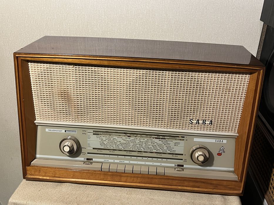 Ламповый радиоприемник SABA FREUDENSTADT 12 STEREO (без динамиков)