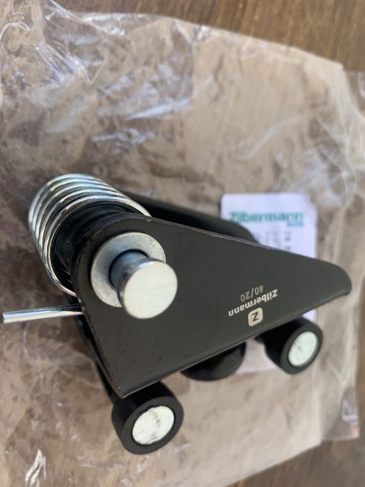 ролики на боковую дверь,колодки vivaro trafic primastar виваро, трафик