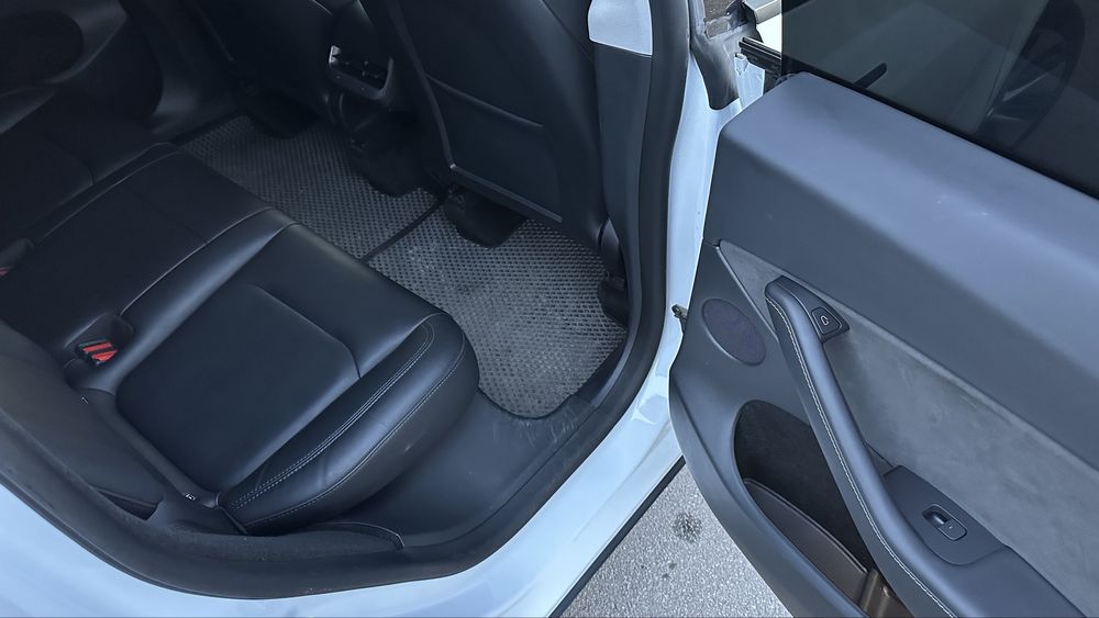 Tesla Model Y Long Range Dual Motor