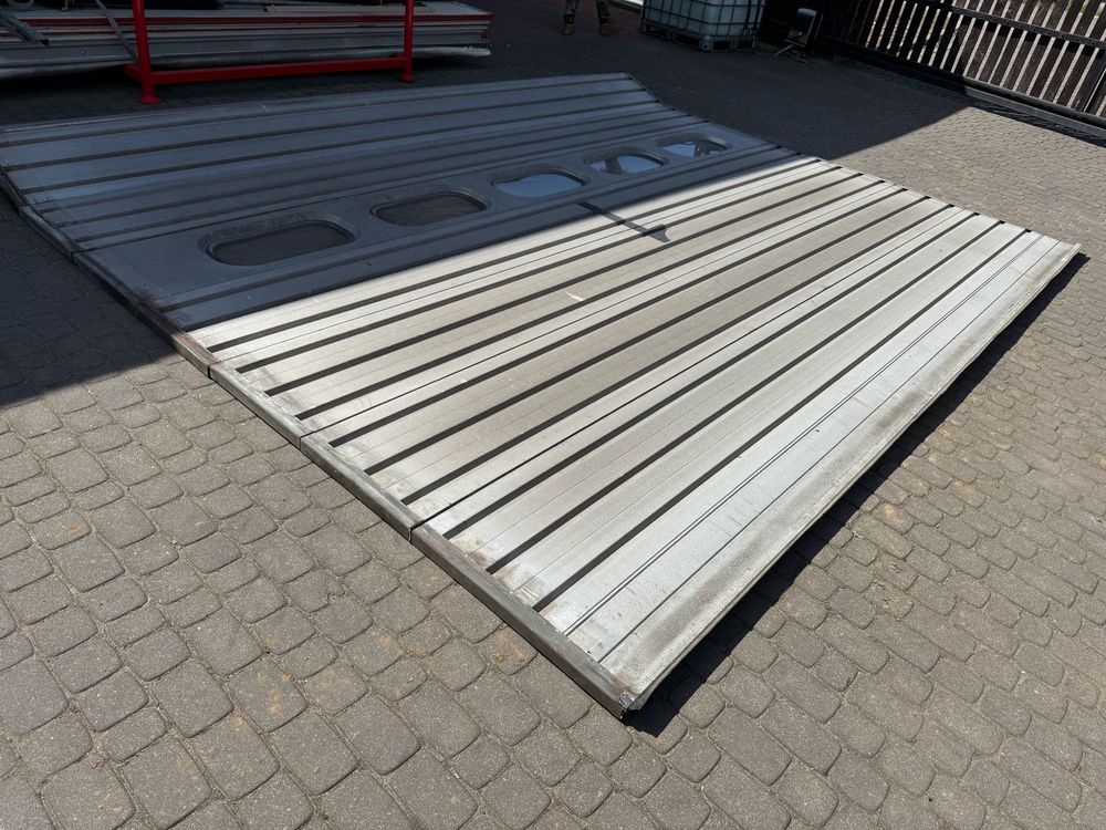 Brama 4.93x4.25 segmentowa elektryczna aluminiowa przemyslowa