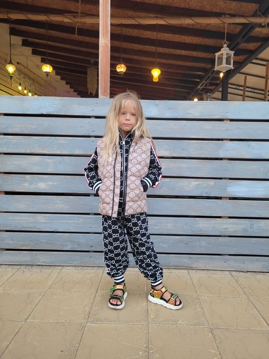 Дитячий жилет GUCCI бу  Зріст 110-120