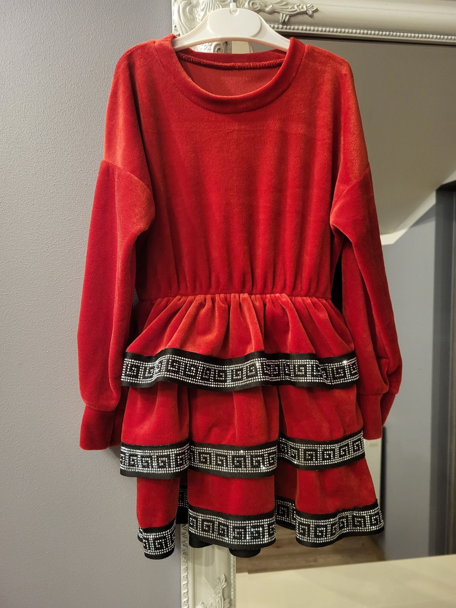 Sukienka dla dziewczynki 104 czerwona