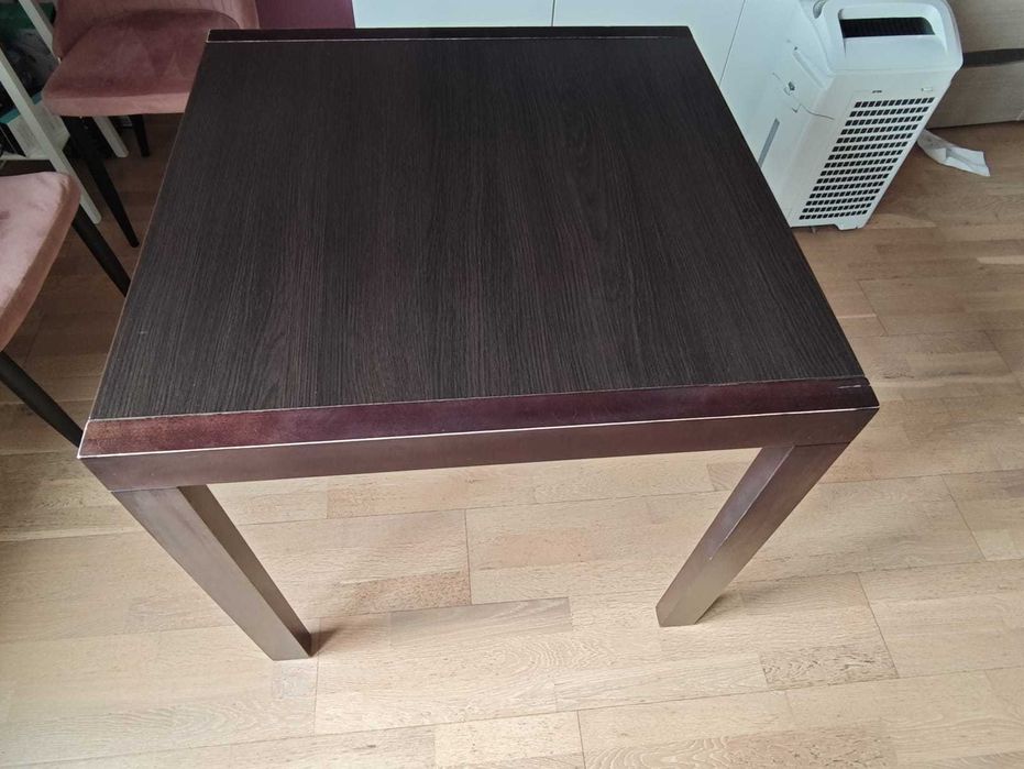Stół kwadratowy w kolorze brązowym 90/90 wys. 76 cm