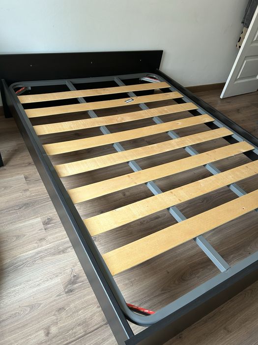 Cama de casal + estrado