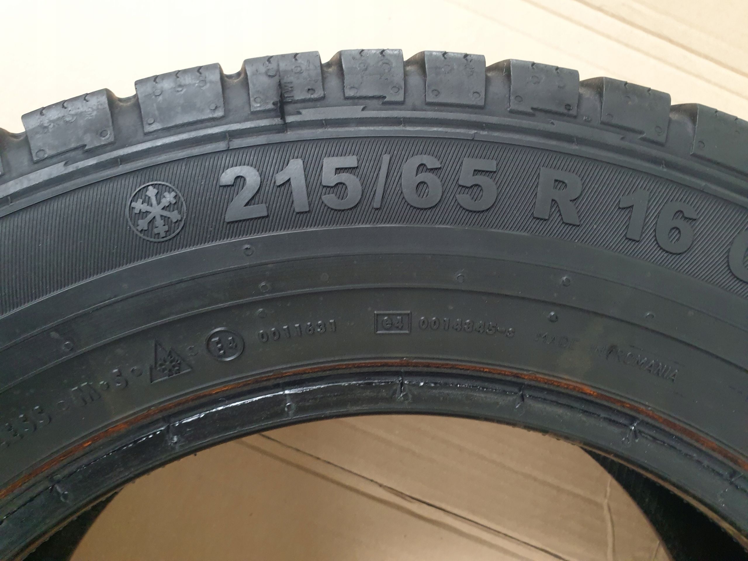 Opona Semperit van-grip 215/65R16C 5,02MM Zima