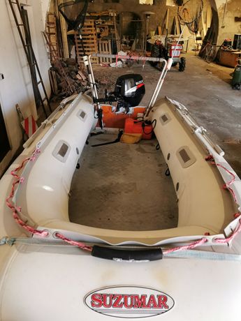 Barco insuflável para pesca/lúdico