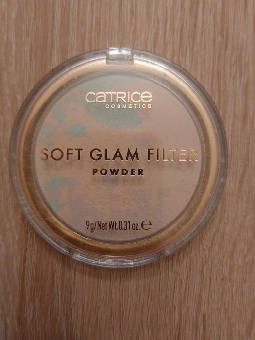 Puder do twarzy w kamieniu Catrice 010