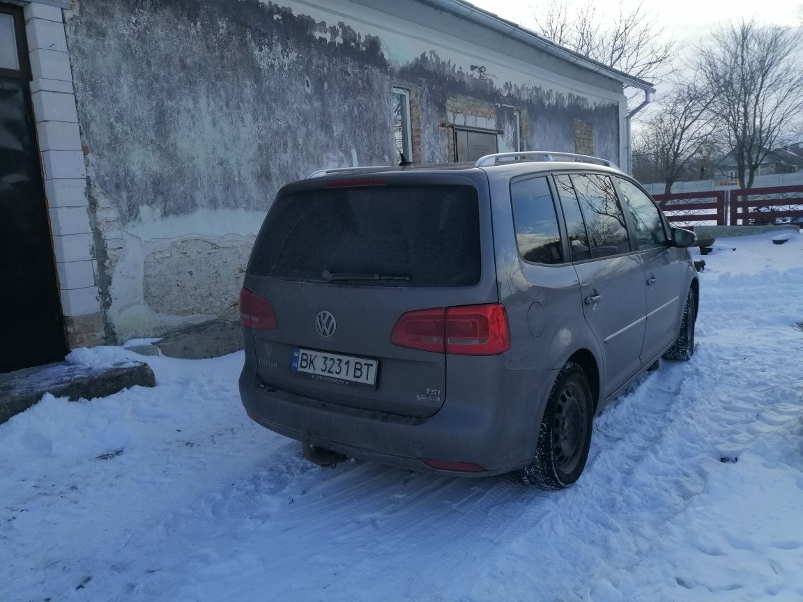 Volkswagen touran