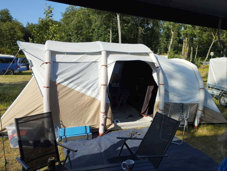 Namiot kempingowy dmuchany Quechua Air Seconds 6.3 F&B 6-os. 3 sypialn