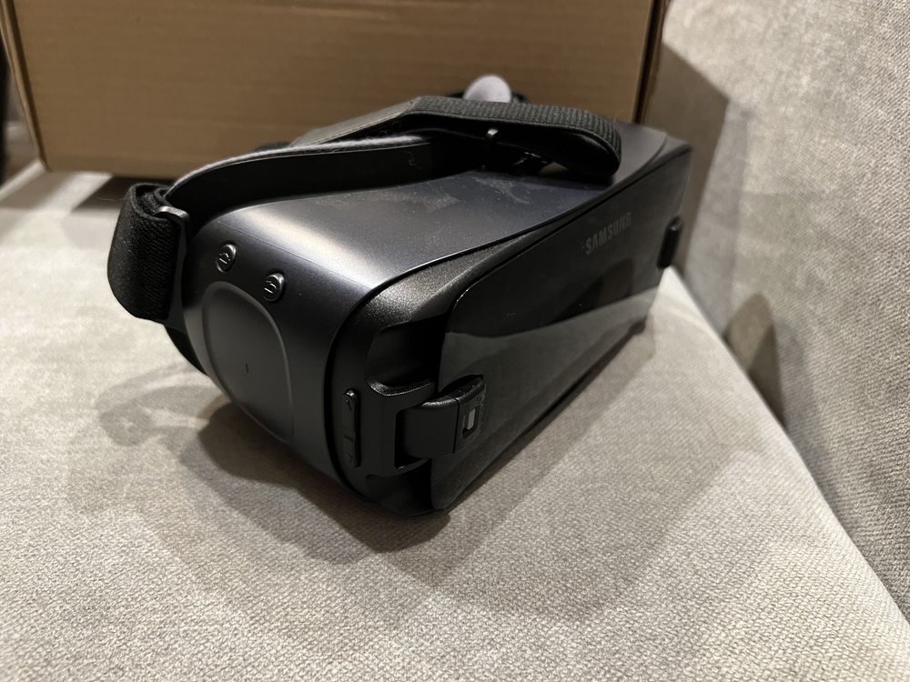 Samsung Gear VR Oculus oraz Samsung Dex