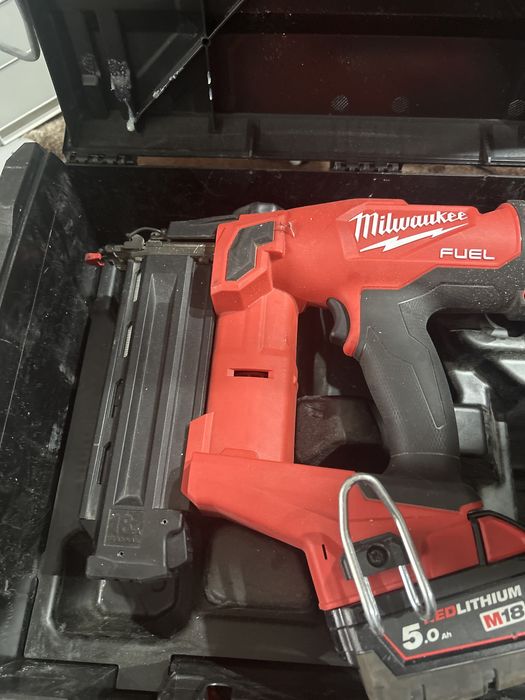 Milwaukke M18FN18GS