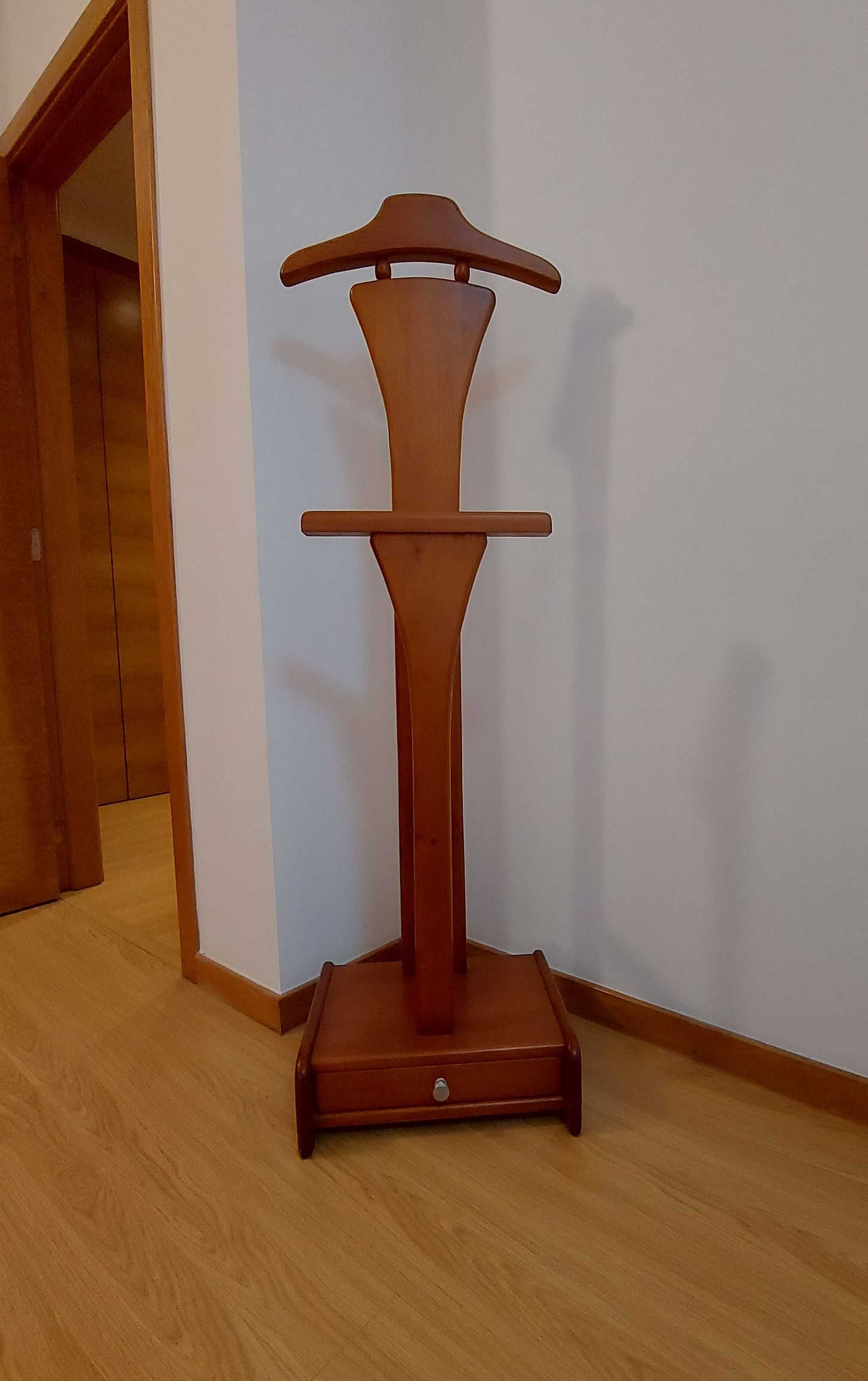 Conjunto de mobiliário de quarto