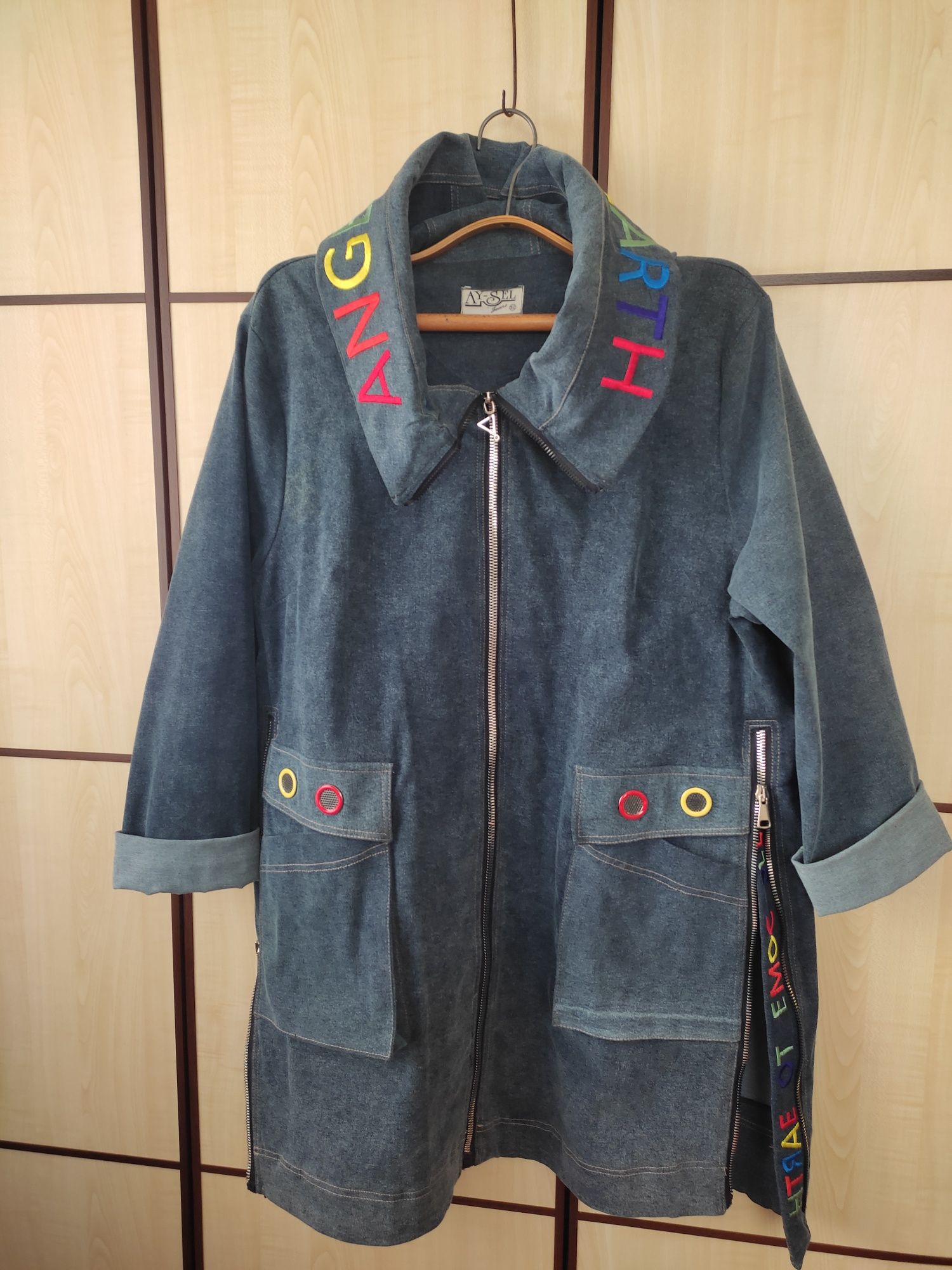 Продам женский кардиган джинсовый стрейч р.60, Турция.
