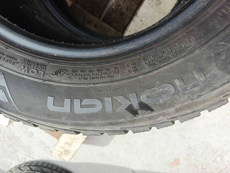 Зима 215/65 R16C Nokian WRC 3  ціна пари 4000 грн