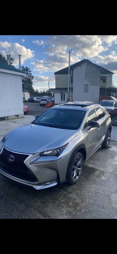 Продам срочно Lexus nx 200 t торг