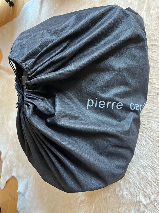 Saco de viagem Pierre Cardin em pele.