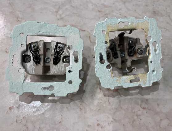 4 Transformadores 220V-12V + Lâmpadas Led + Suporte interruptores