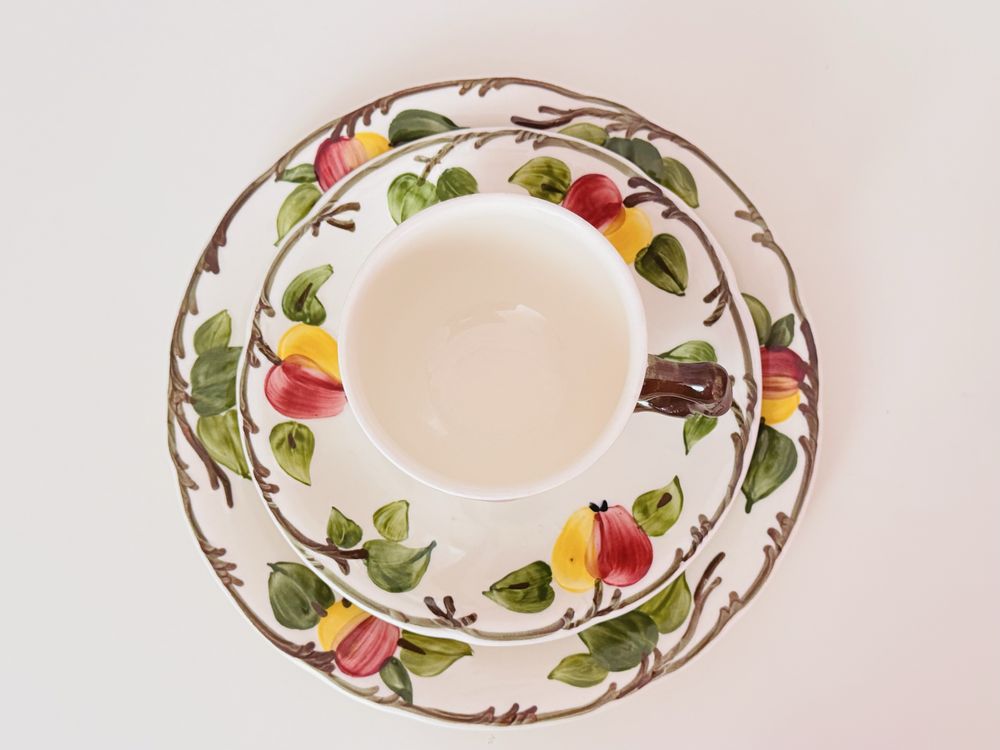 Porcelanowe trio śniadaniowe Villeroy Boch Ma Pomme, talerz filiżanka