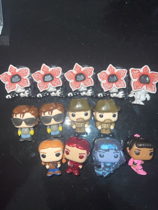 kinder ovo stranger things