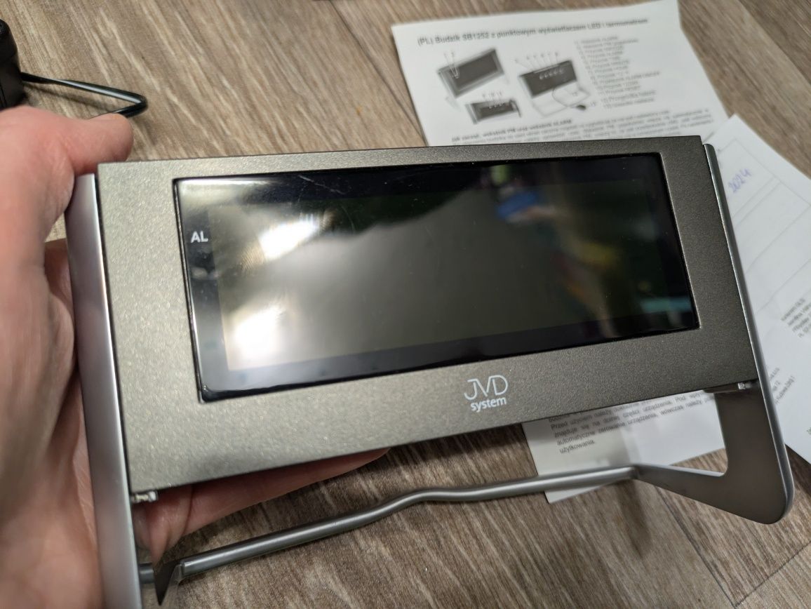 Zegar Budzik JVD elektroniczny z wyświetlaczem i temperaturą