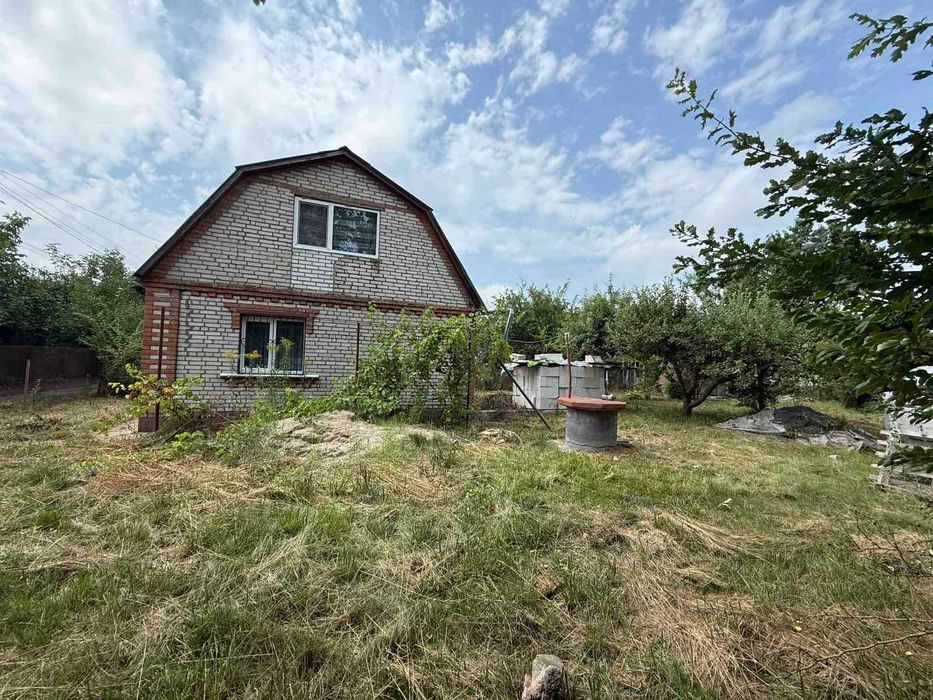 Продаж дачного будинку