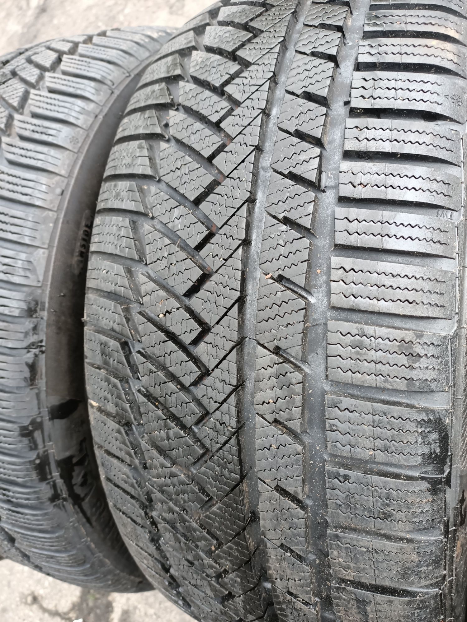 Opony 245/45r18 zimowe używane Continental M+S 100V XL 8mm 4szt