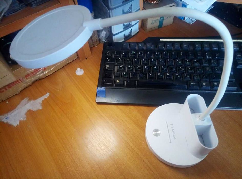 Настольна акумуляторна лампа (б/у) як нова 6W 2700-6000K