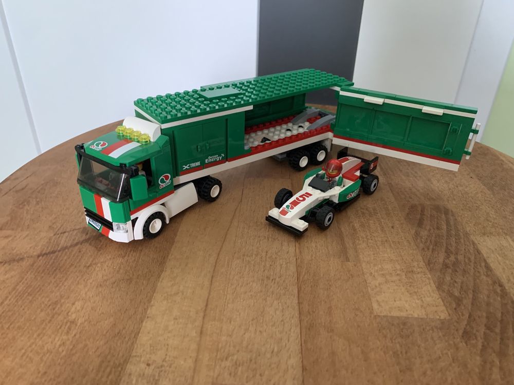 LEGO city 60025 ciężarówka ekipy wyścigowej