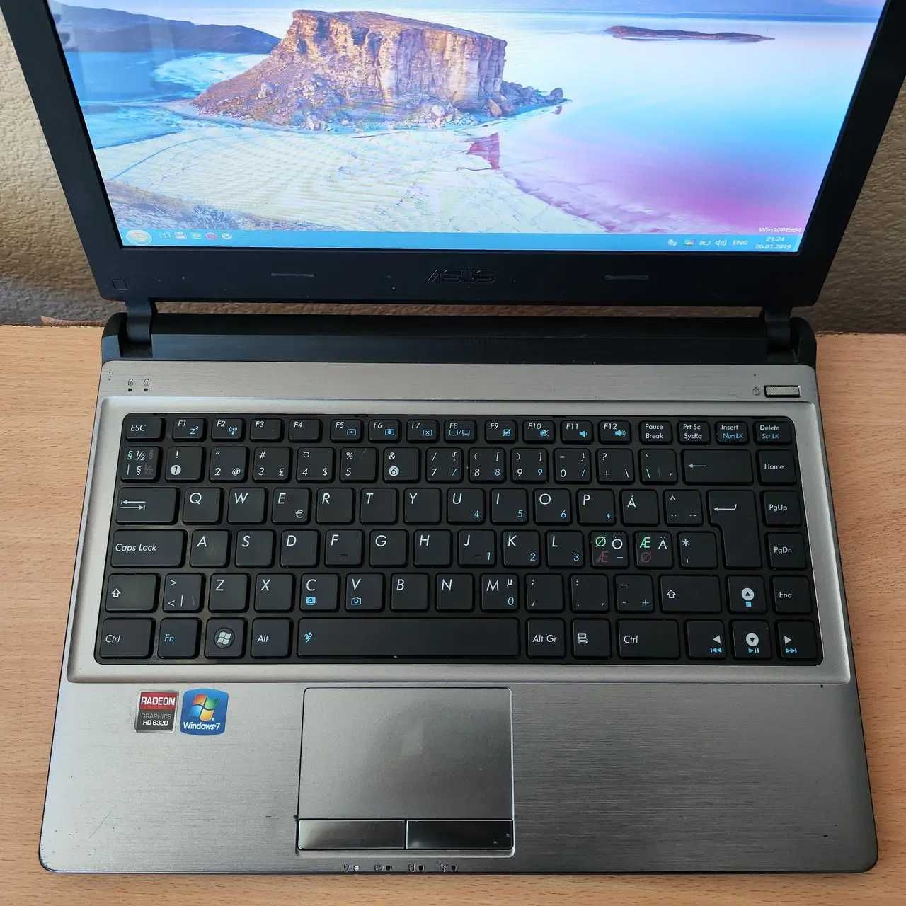 Бюджетний Asus U32U 13.3” AMD E-450/4Gb DDR3/320Gb HDD/AMD HD6320