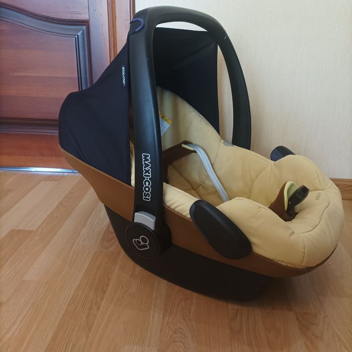 Автокресло Maxi-Cosi Pebble (Макси Кози Пебле) 0-13 kg