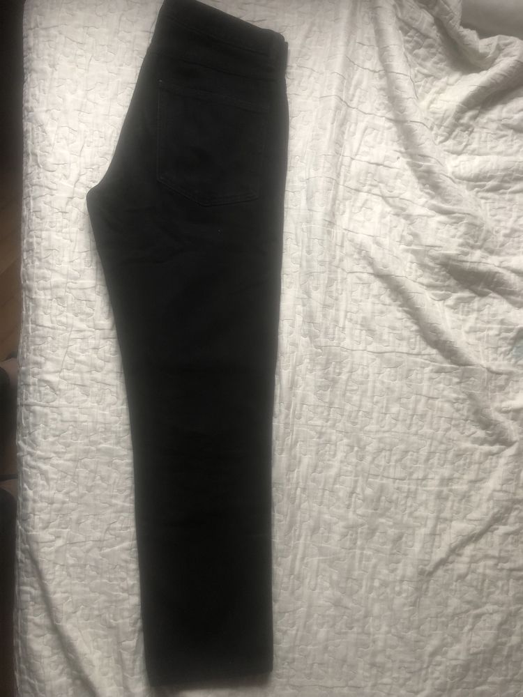 Spodnie jeansy Uniqlo 30 czarne