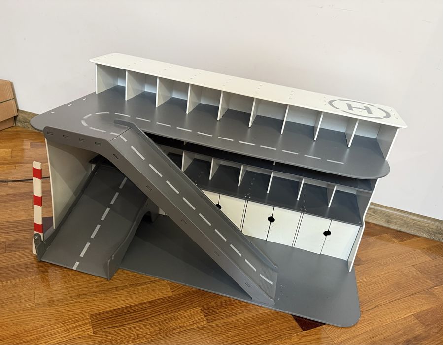 Гараж трек для модельок машин