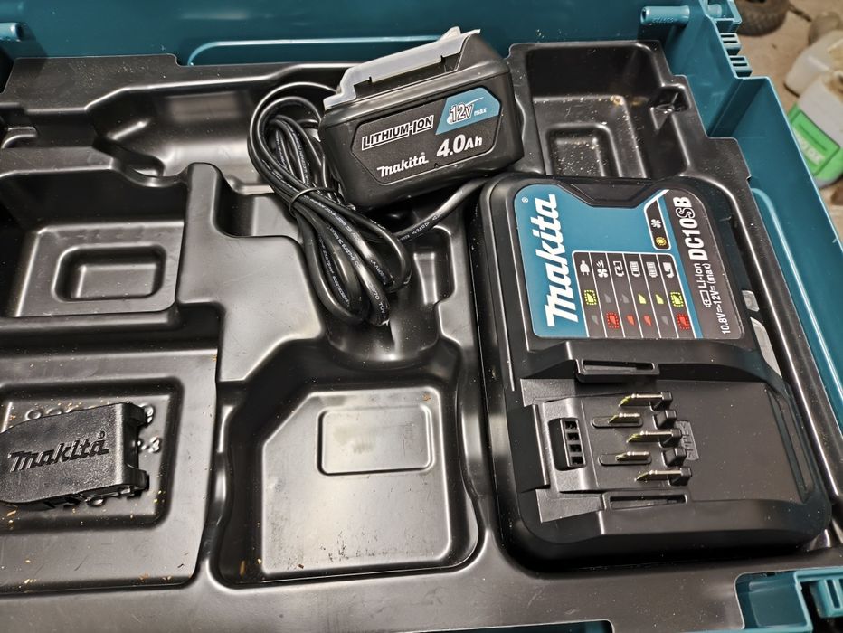Makita Ładowarka z baterią 12V 4Ah
