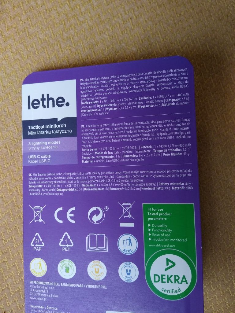Latarka LED z akumulatorem do ładowania