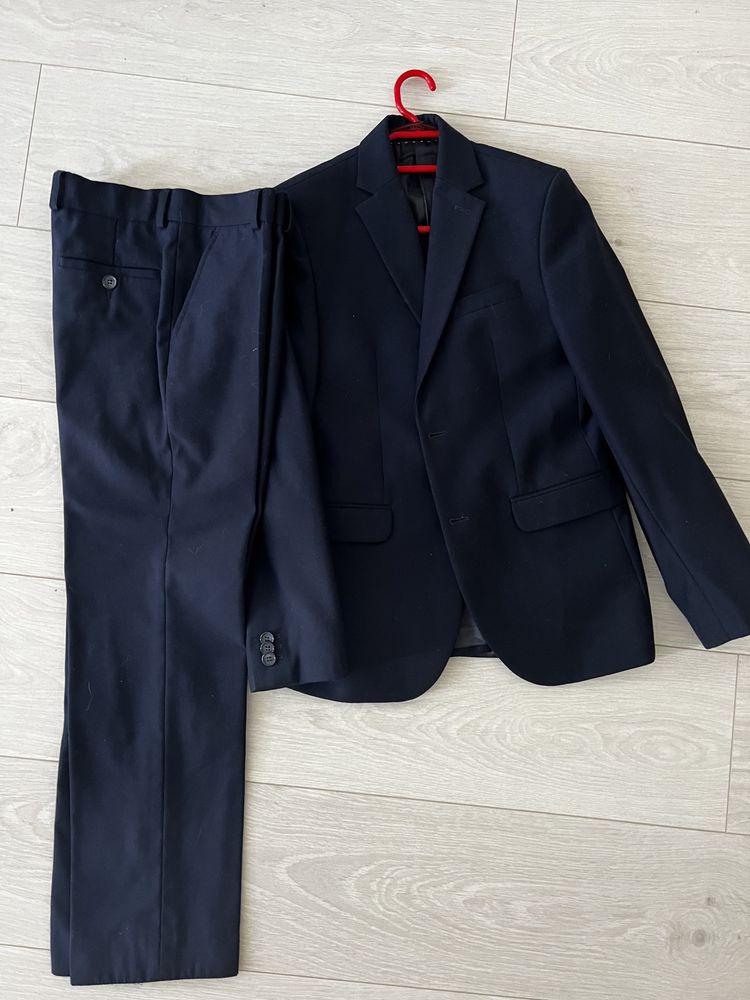 Шкільний синій костюм, піджак, брюки Dresdner в стані нового