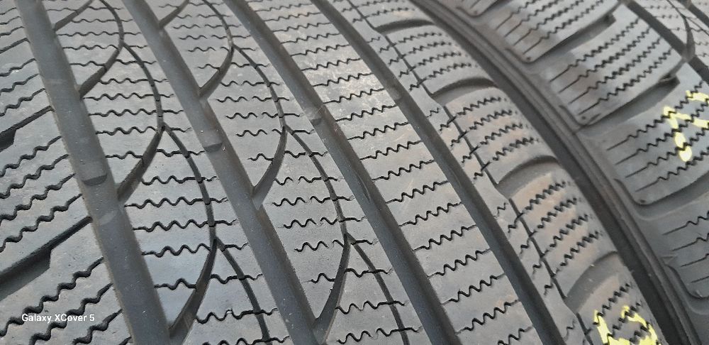 Opony Zimowe 215÷50÷17÷.Bieżnik 7 mm.Rok 2022.Adres-ZALESIANY 33 A.