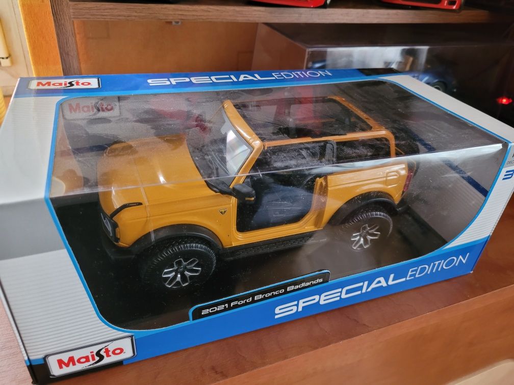 Model Ford Bronco, 1/18, Maisto