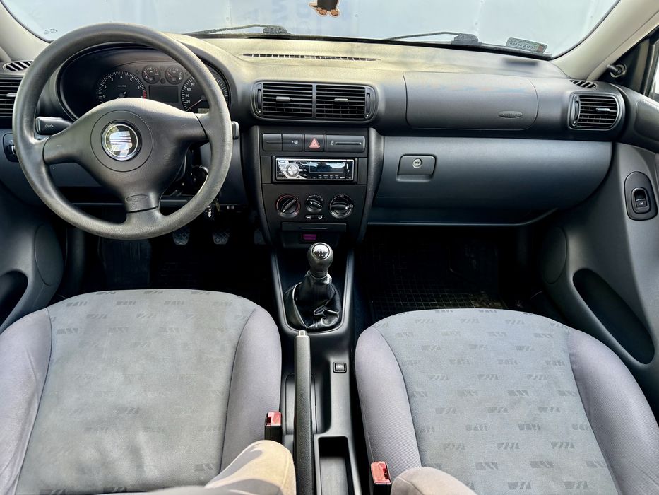 Seat Leon 1.6 > 2003 > Klima > El.Szyby > Alufelgi > Zadbany > Zamiana