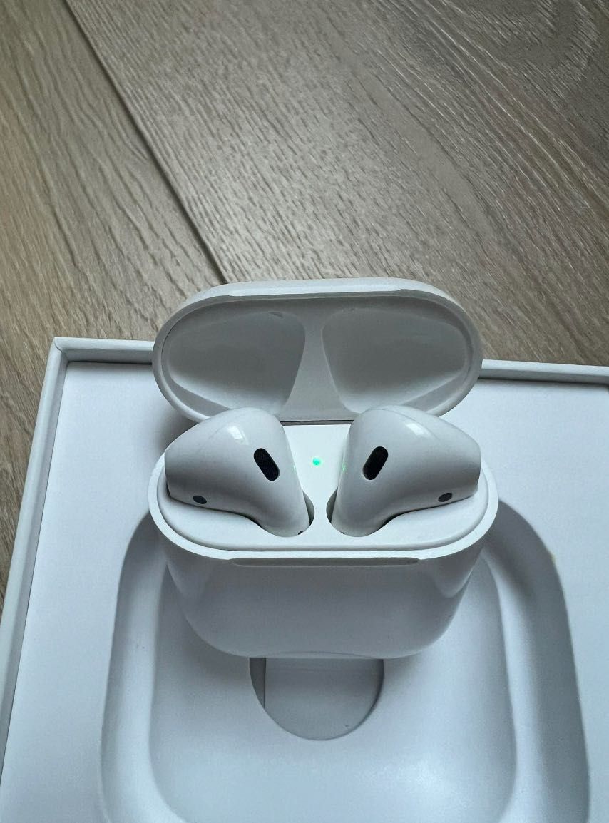 Apple AirPods 2 gen, Komplet