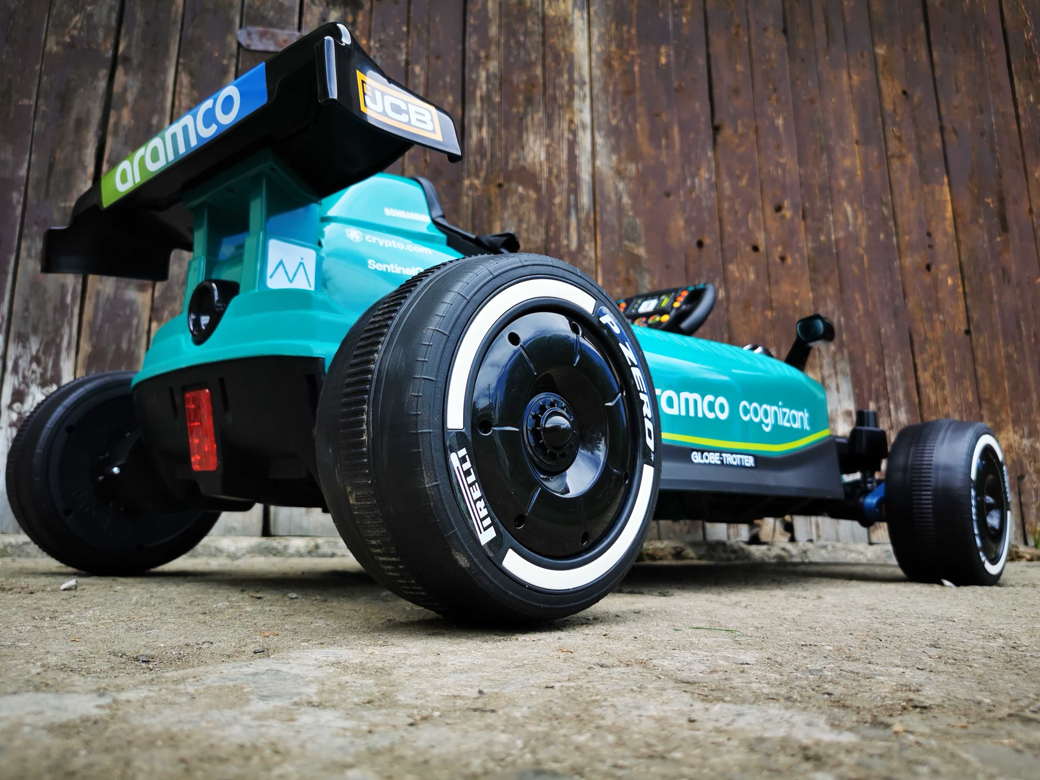 Bolid ASTON MARTIN 4x4 24V Formuła 1 Auto Akumulator Wyścigówka DZIECI