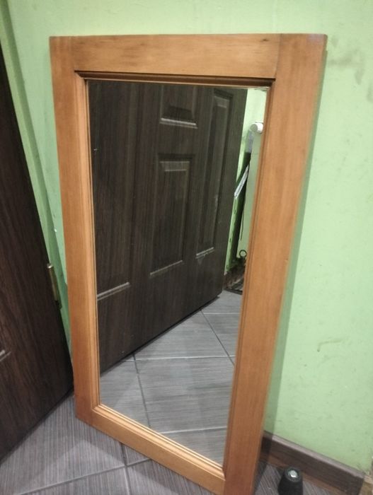 Lusterko małe rozmiar na drugim zdjęciu