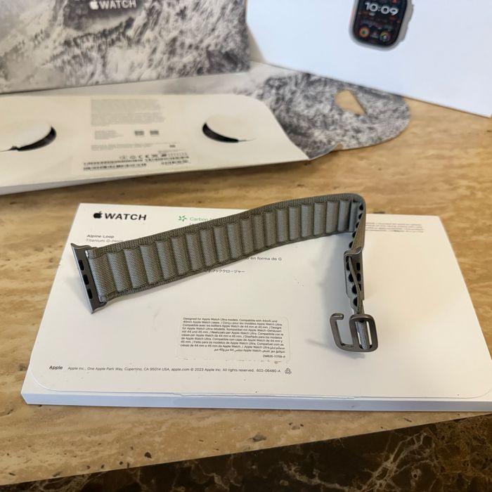 Apple Watch Ultra 2 49mm Titanium