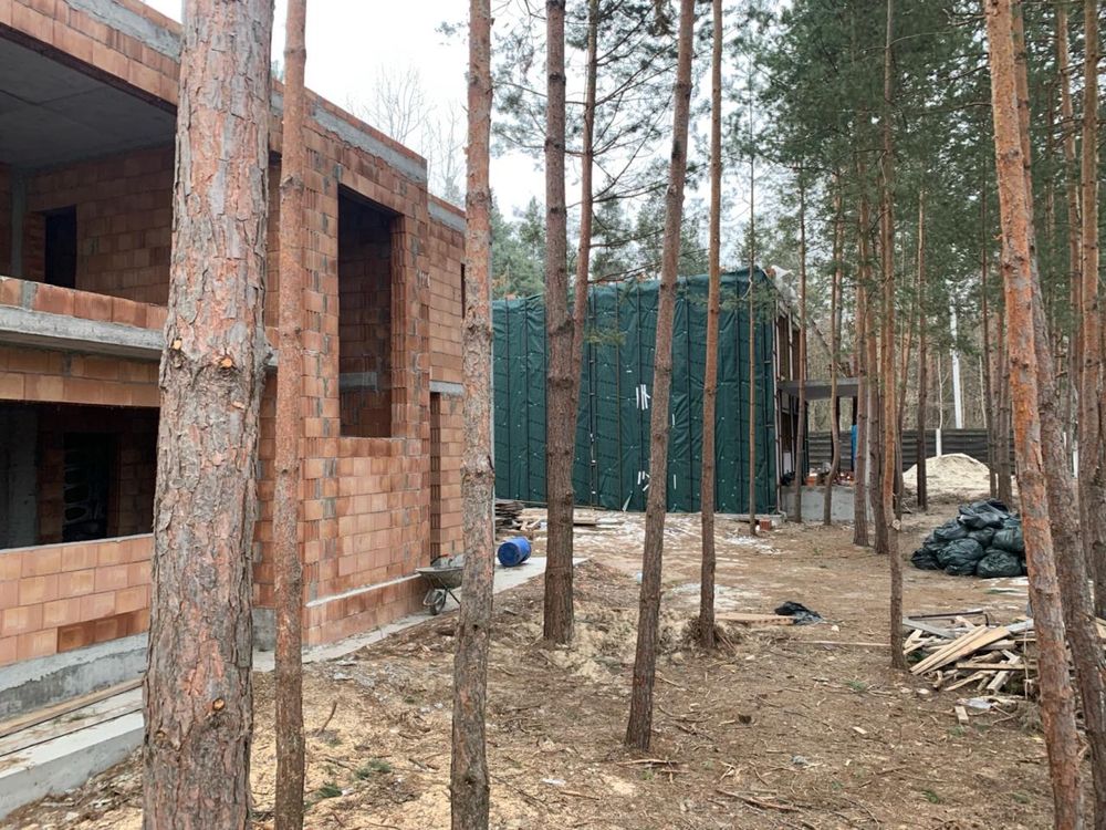 с Нове продаж коттеджу 180 квм з соснами