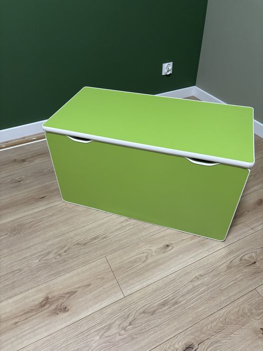 Skrzynia na zabawki zamykana