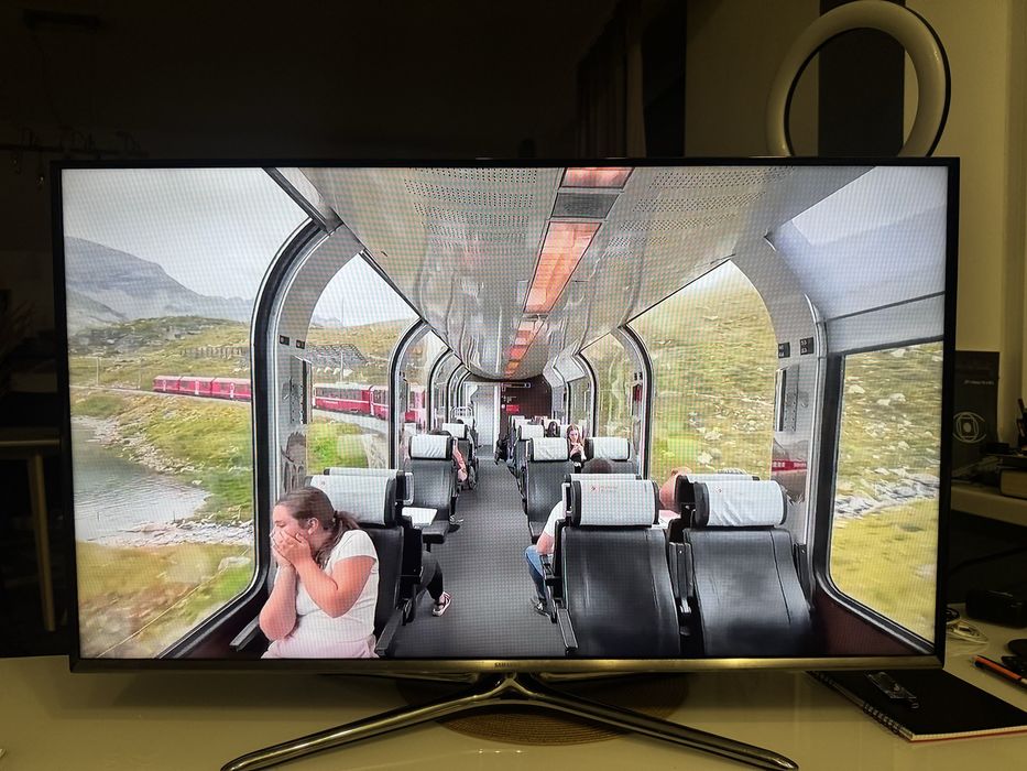 Wifi youtube Netflix Samsung ue43j5500 супер тв показуэ якісно