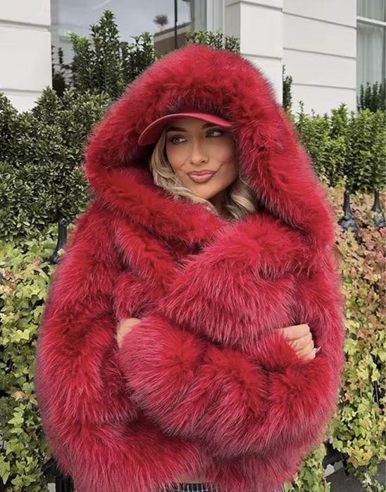 Kontantyo przepiekne futro kaptur cieple lekkie Red xs-L
