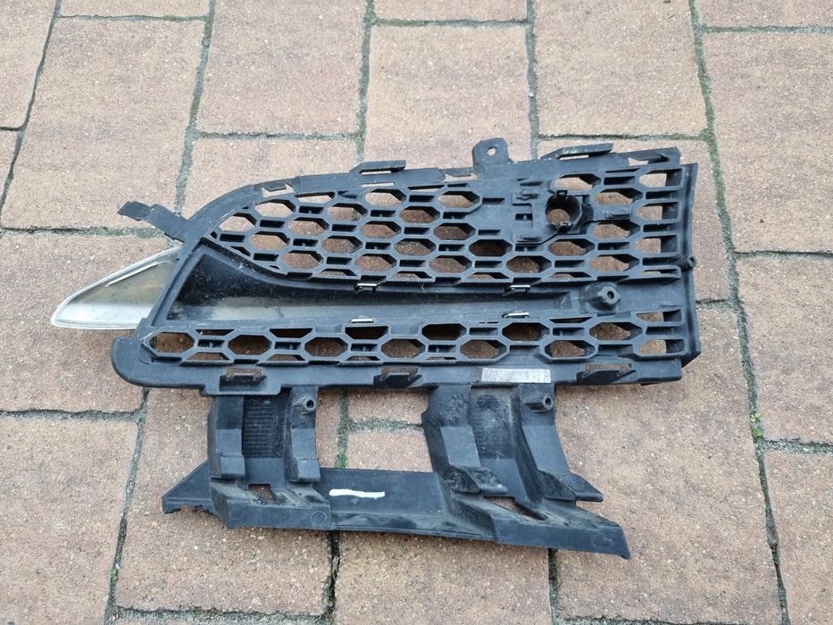 Jaguar xe x760 sport 15  prawa kratka w zderzak gx7m 8b289 ca