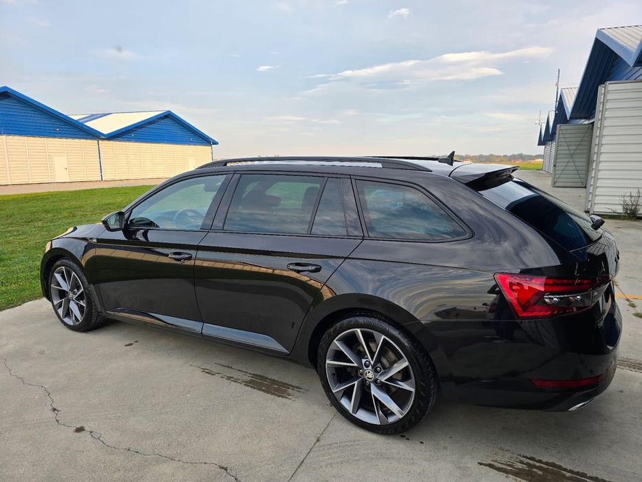 Skoda Superb  4X4 MATRIX  FULL OPCJA 
Sportline