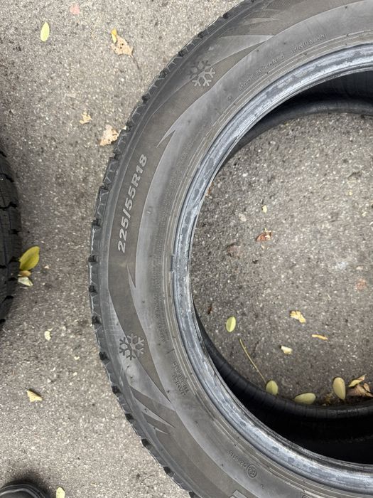 Зимова гума Roadstone (Nexen) Wingard WinSpike 225/55 R18